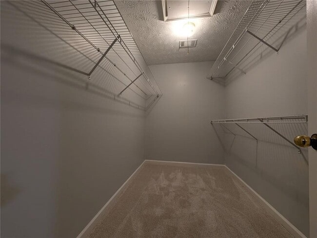 Building Photo - 3004 Dogwood Ln