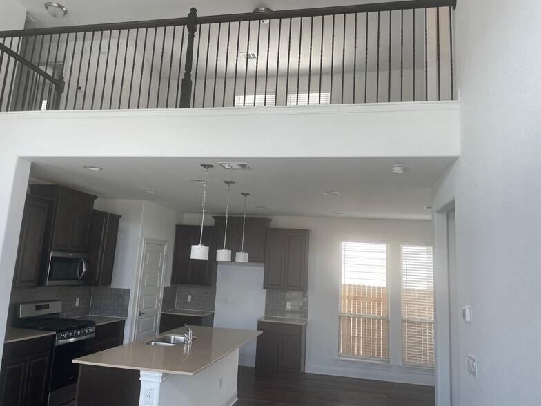 Building Photo - 300 Staunton Dr