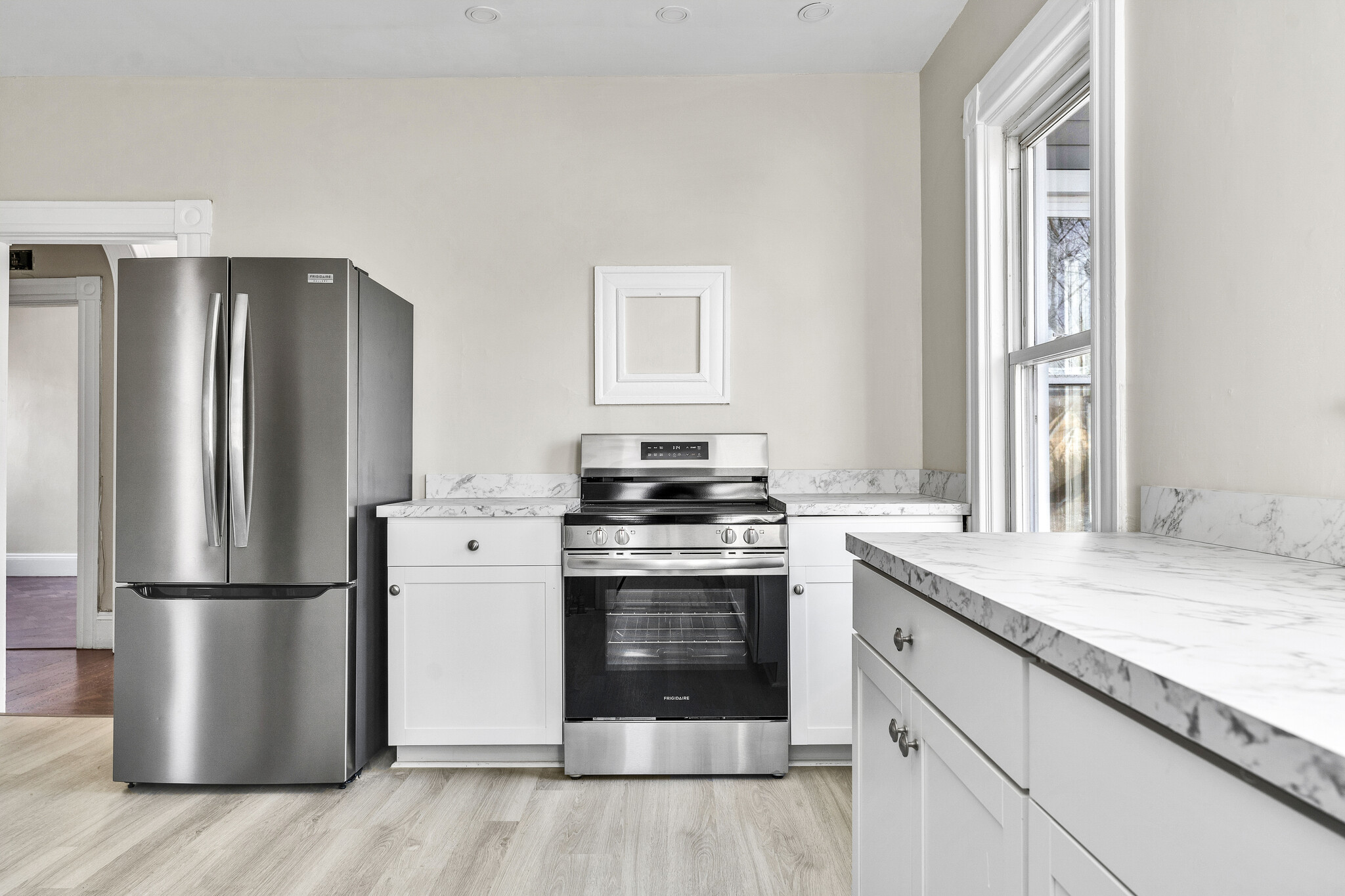 Kitchen - 171 Norwood Ave