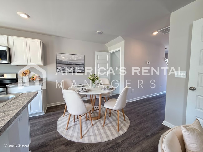 Building Photo - Escape to Lakeside Living in Lincoln! View with 48 Hours Notice!