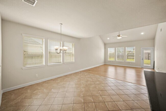 Building Photo - 18906 Whitehaven Bend Ln