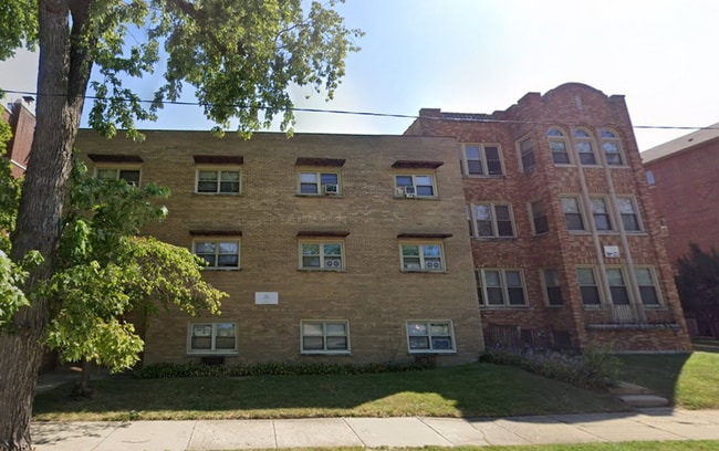 Building Photo - 10437 S Hale Ave
