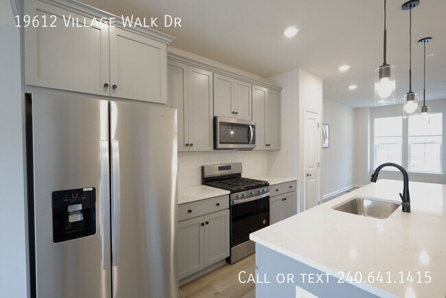 Building Photo - 19612 Village Walk Dr