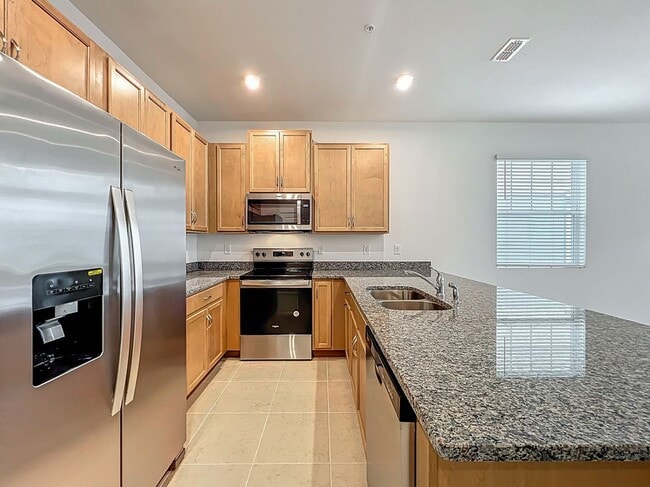 Building Photo - 9824 Walkway Dr