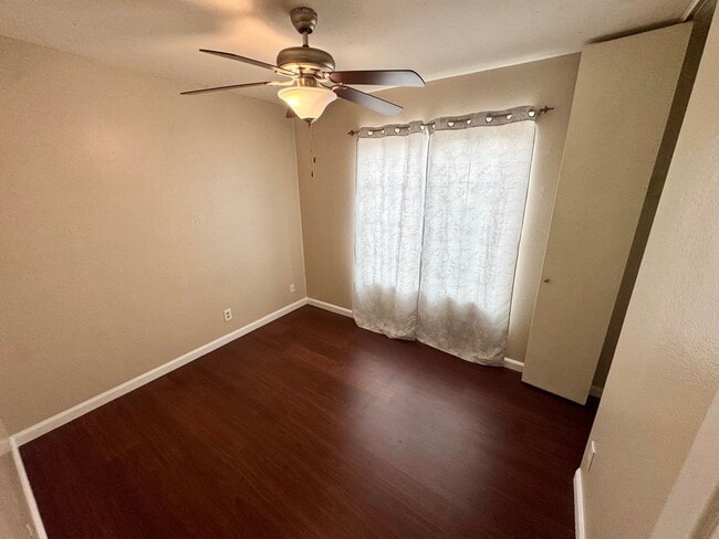 Building Photo - Beautiful 4 bedroom in West Lancaster