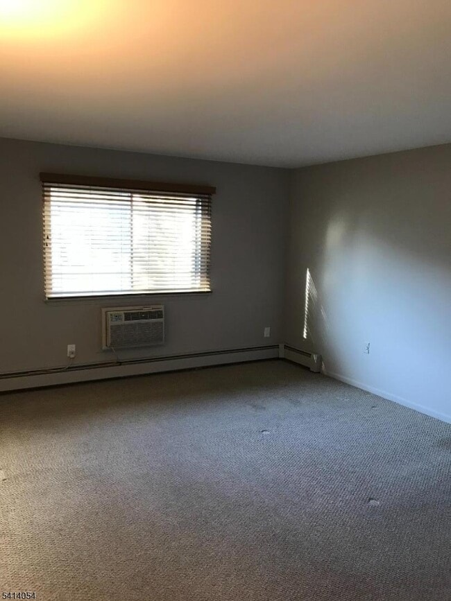 Building Photo - 819 Cricket Ln