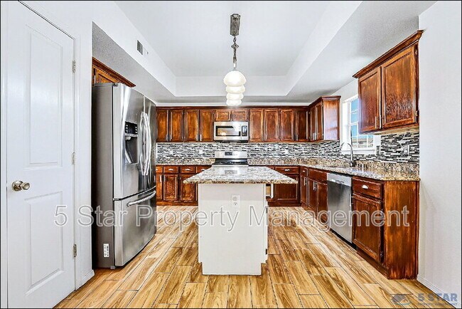 Building Photo - 3140 Tierra Agave Dr