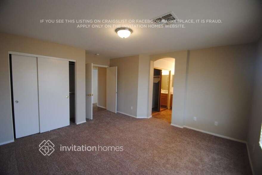 Building Photo - 8703 N 112th Ave