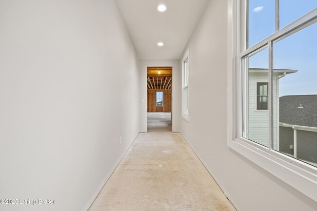 Building Photo - 11416 River Beauty Loop
