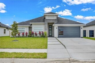 Building Photo - 11 Ulex Ave