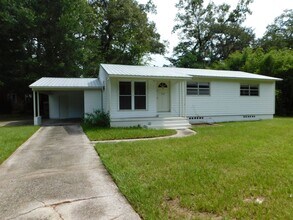 Building Photo - 507 NW 34th Ter