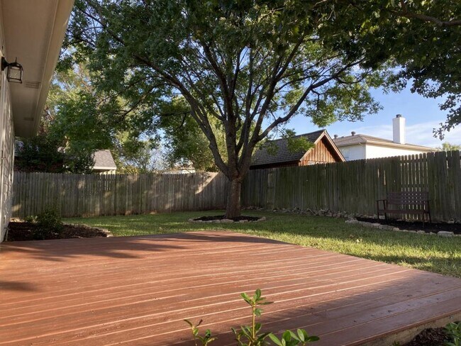 Building Photo - 4603 Courtside Dr