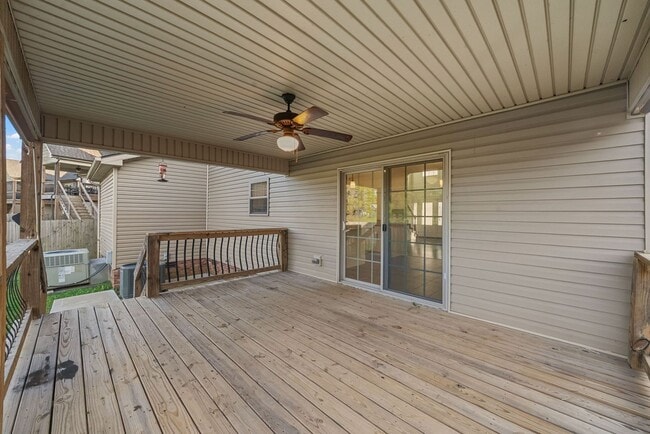 Building Photo - Pet Friendly Four Bedroom with Bonus!