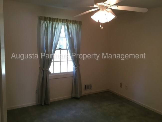 Building Photo - West Lake - Columbia County