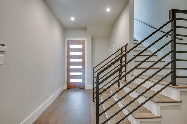 Building Photo - 1615 Wheeler Ave