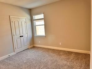 Building Photo - 910 Emerson Dr