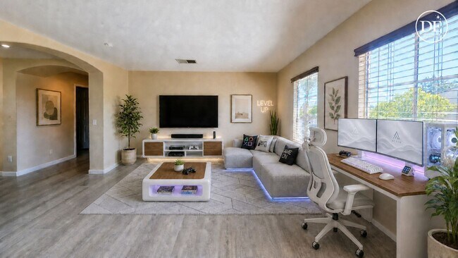 Building Photo - 37978 Spur Dr