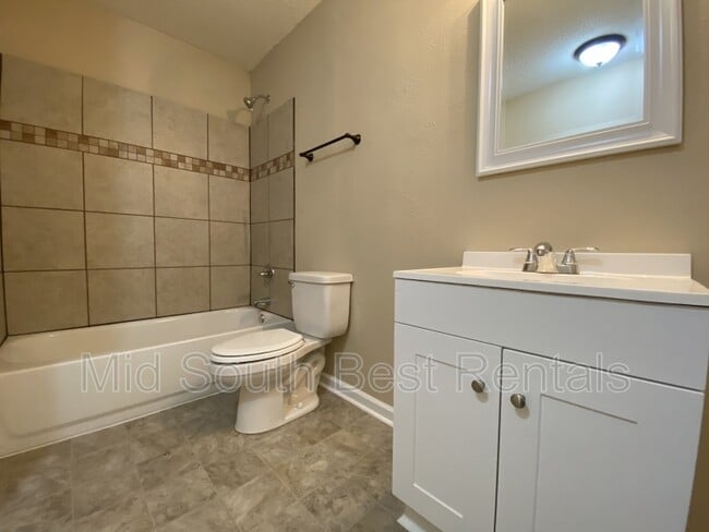 Building Photo - 9102 Tanya Dr