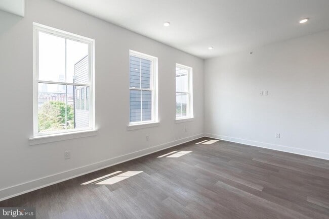 Building Photo - 813 N Broad St