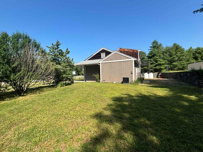 Building Photo - 353 Forest Rd