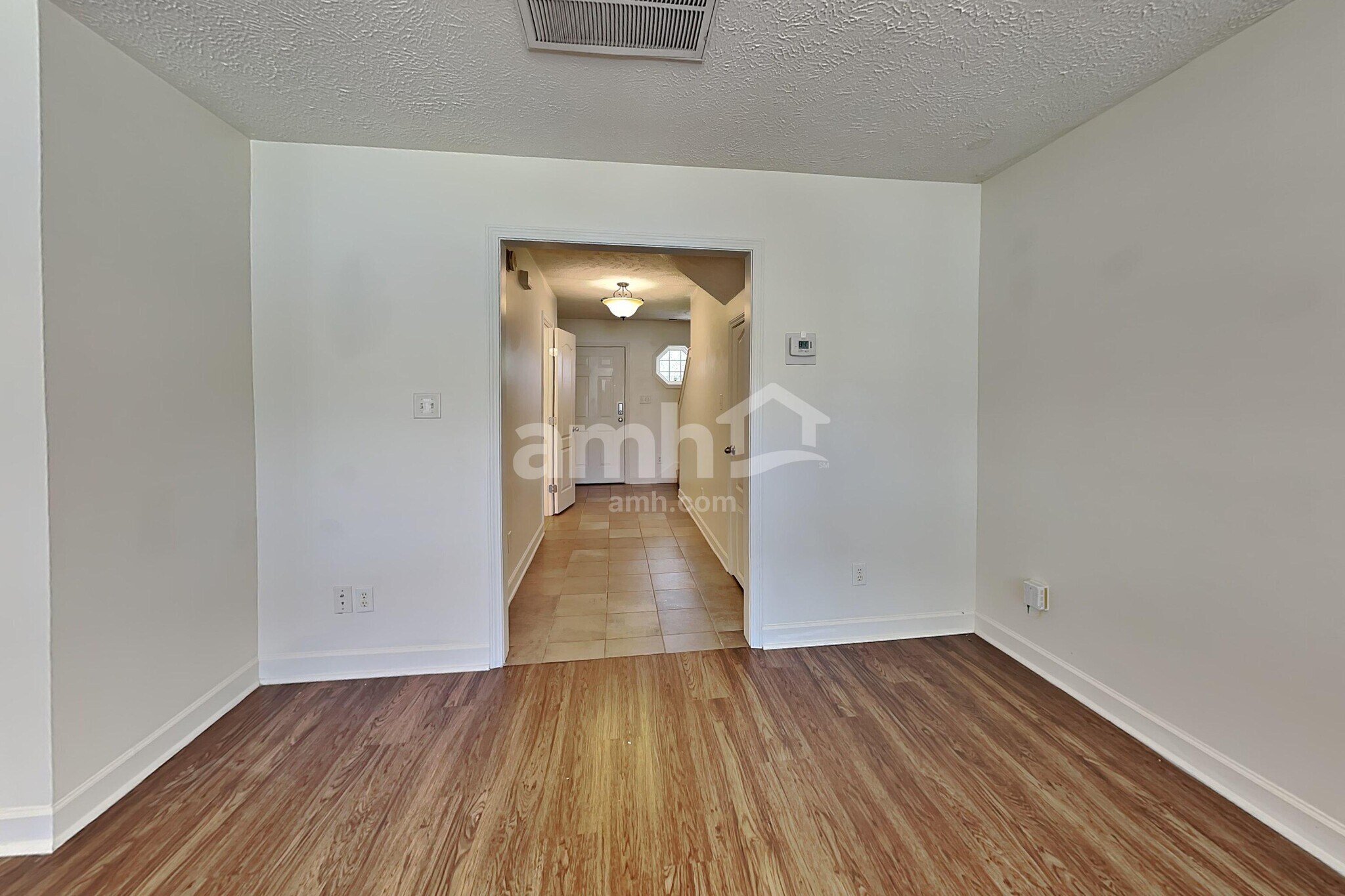 Building Photo - 1504 Beaconcrest Cir