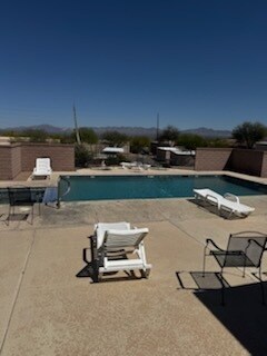 Building Photo - 1535 N Pso La Tinaja