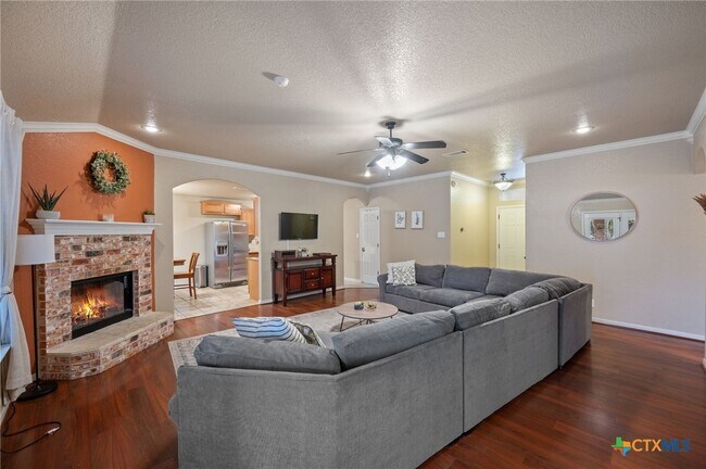 Building Photo - 3805 Republic of Texas Dr