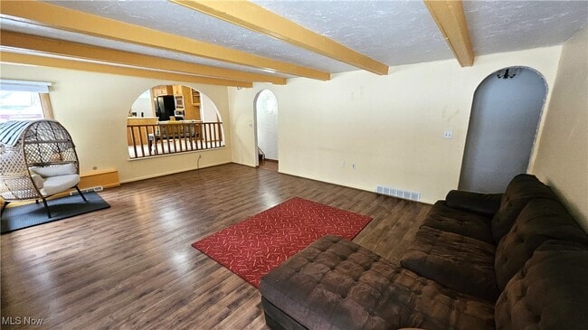 Building Photo - 5635 Janet Blvd