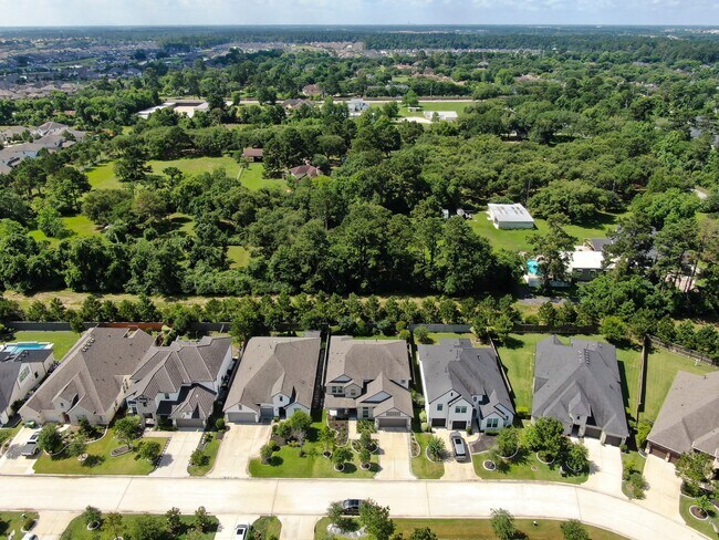 Building Photo - 41 Snowdrop Lily Dr