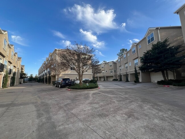 Building Photo - 12707 Boheme Dr