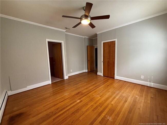Building Photo - 910 W Whitford St
