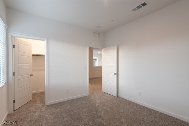 Building Photo - 494 Francesca Crst St