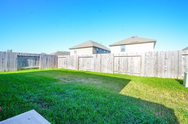 Building Photo - 3615 Sumner Lodge Dr