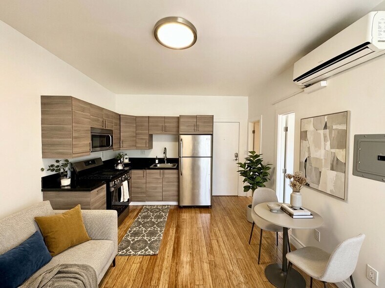 Building Photo - 1101 Westerly Terrace