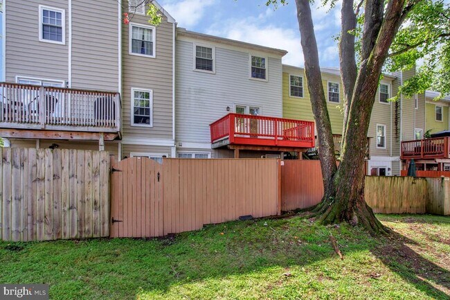 Building Photo - 1478 Lowell Ct