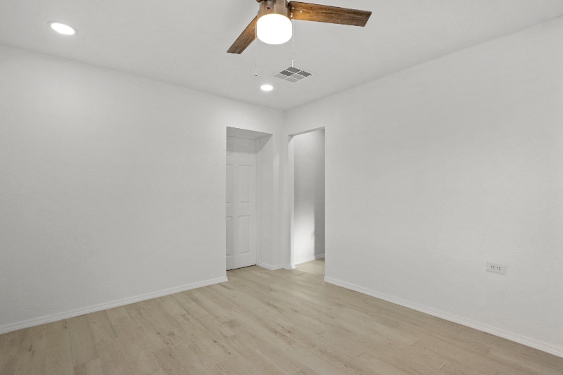 Building Photo - 9316 San Lorenzo Ave