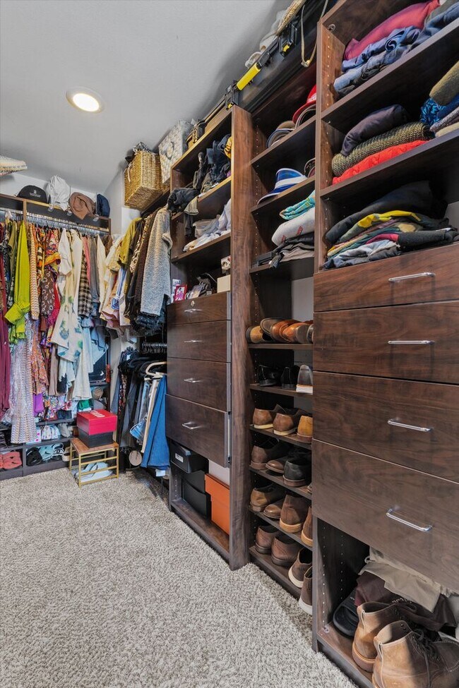 Building Photo - Spacious East Austin Home for Rent
