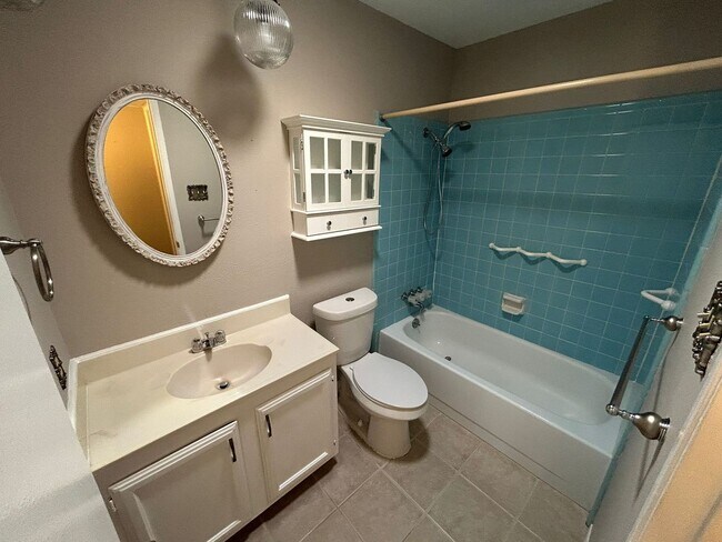 Building Photo - 4908 Wagner Dr