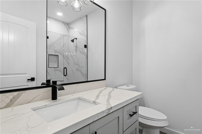 Building Photo - 17 Calle Moreno