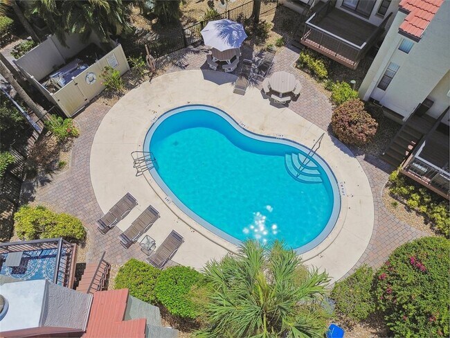 Building Photo - 240 Windward Passage