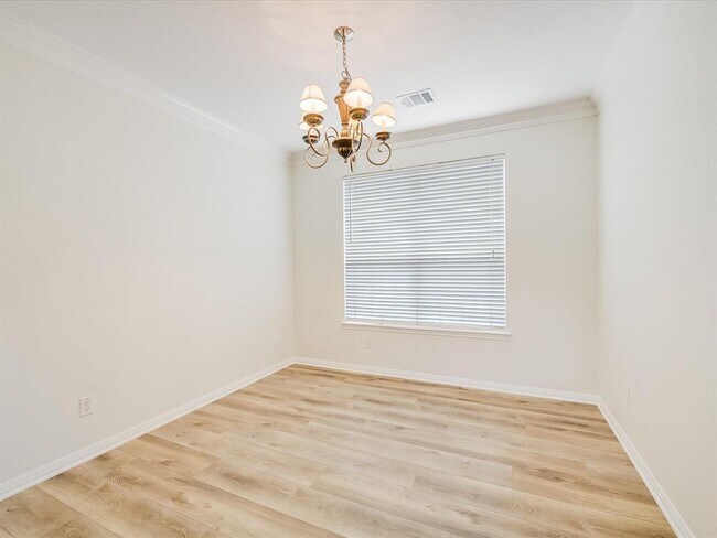 Building Photo - 7307 W Magic Mountain Ln
