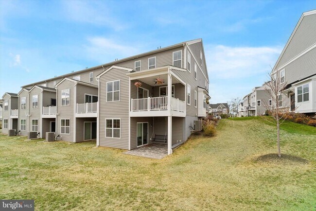 Building Photo - 25 Copper Ct