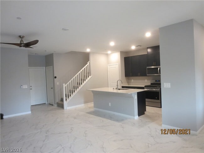 Building Photo - 3528 Punta Tersiva Ln