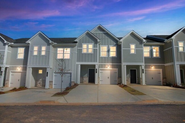Building Photo - 513 Kirkland Rd