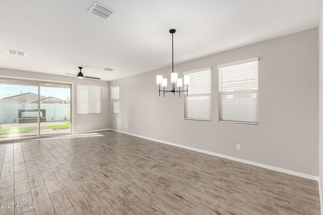 Building Photo - 34924 N Hawley Dr
