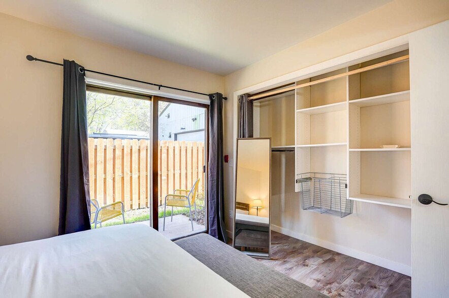 Building Photo - 1217 E Wilson St