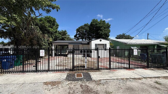 Building Photo - 8125 NW 6th Ct