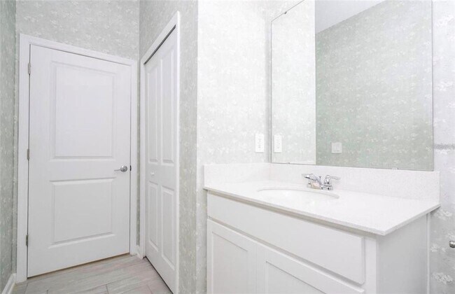 Building Photo - 13890 Title Wy