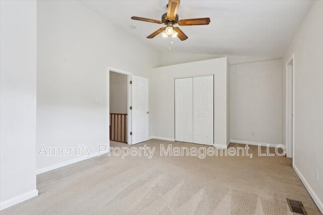 Building Photo - 400 Monument Ct