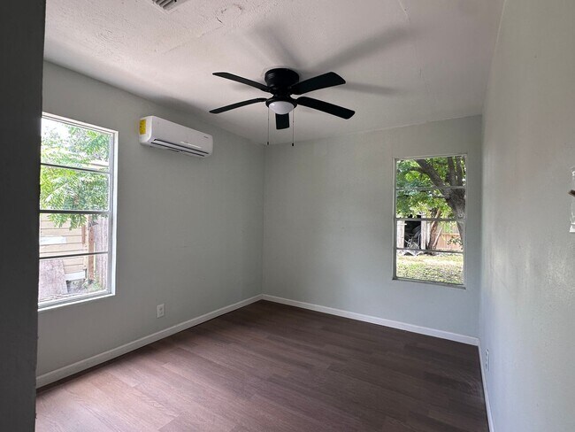 Building Photo - 4533 Bluebelle Ln